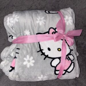 Hello Kitty Gray and Pink Cozy Blanket